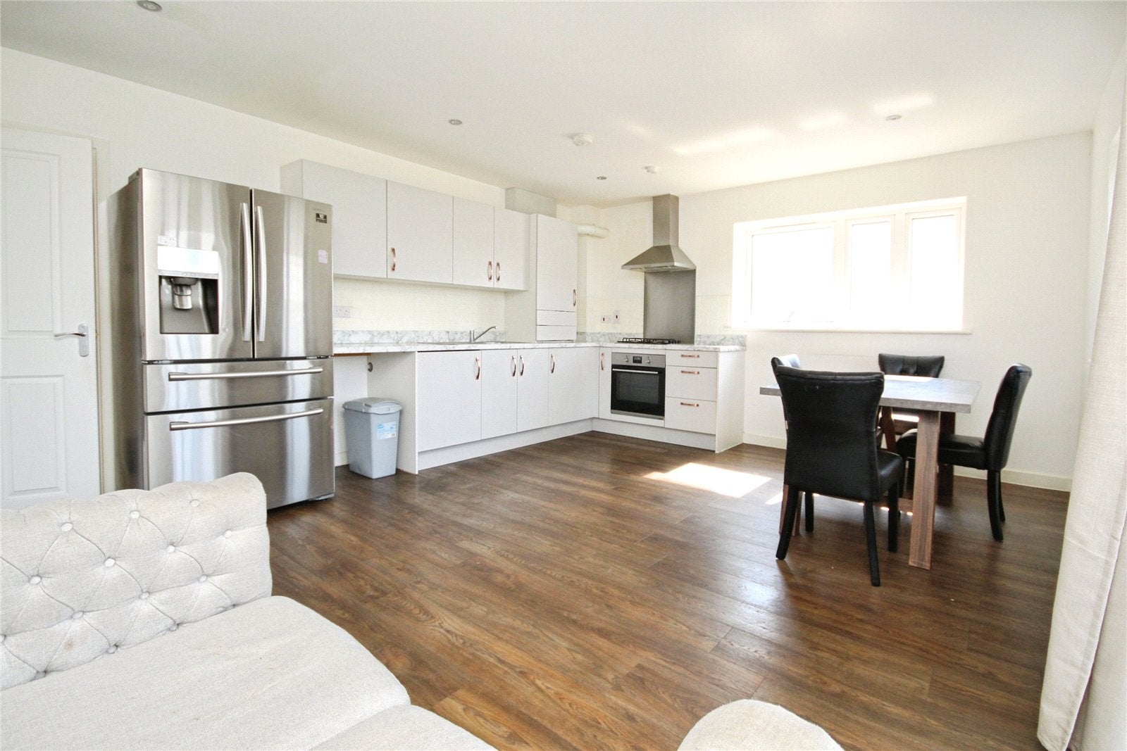 Flat Lance Street in Greater London