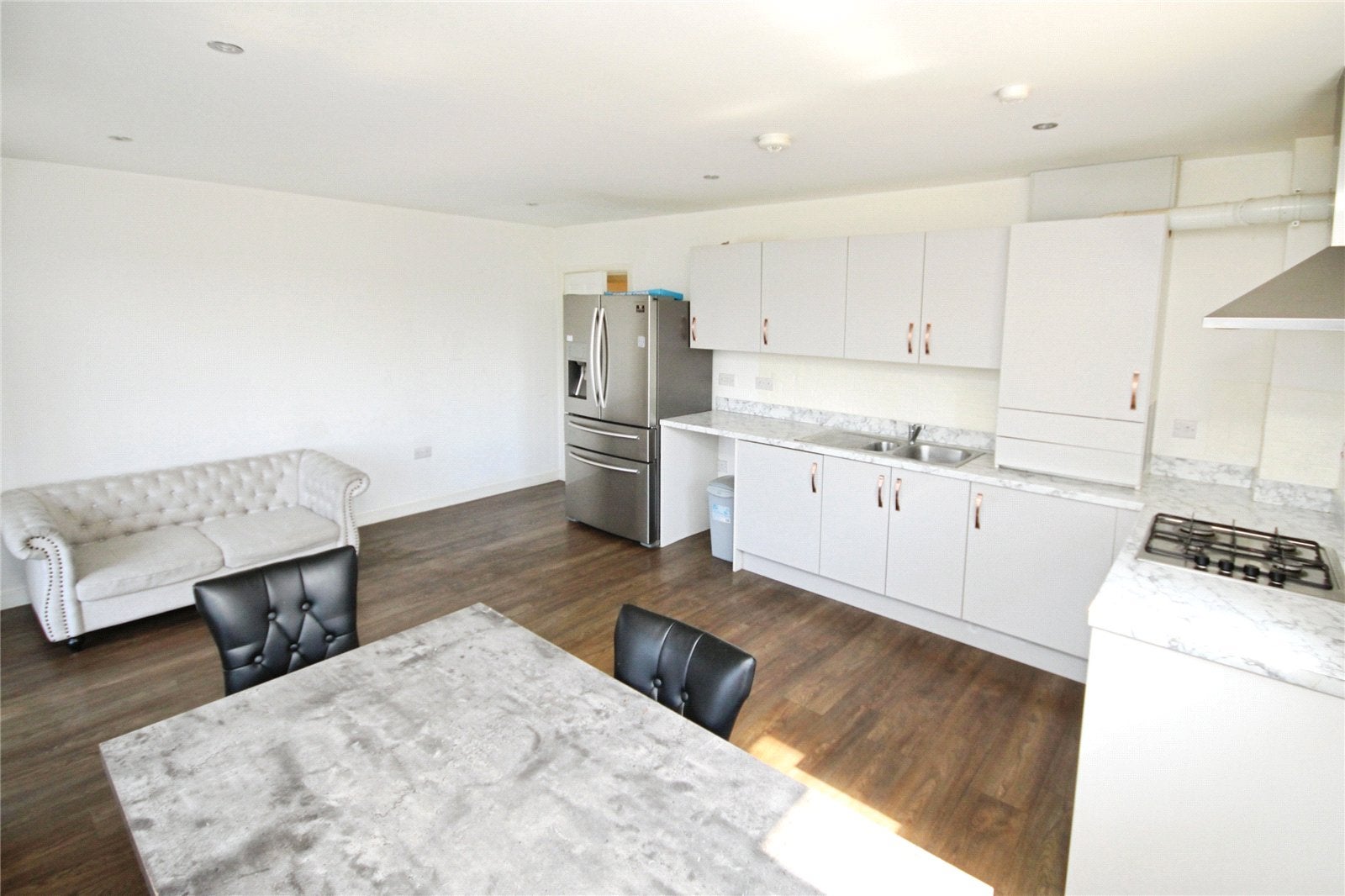 Flat Lance Street in Greater London