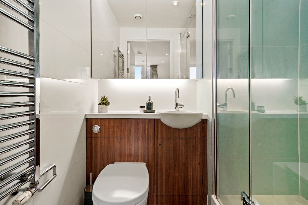 Flat Celebration Avenue in Greater London