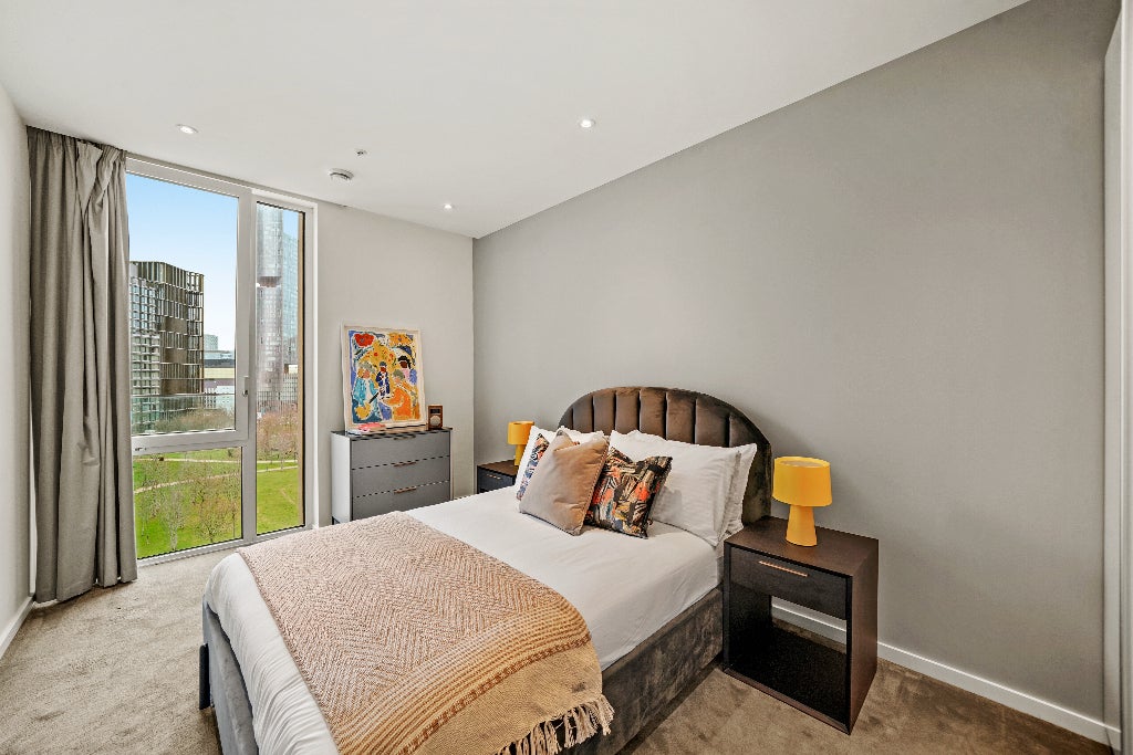 Flat Celebration Avenue in Greater London