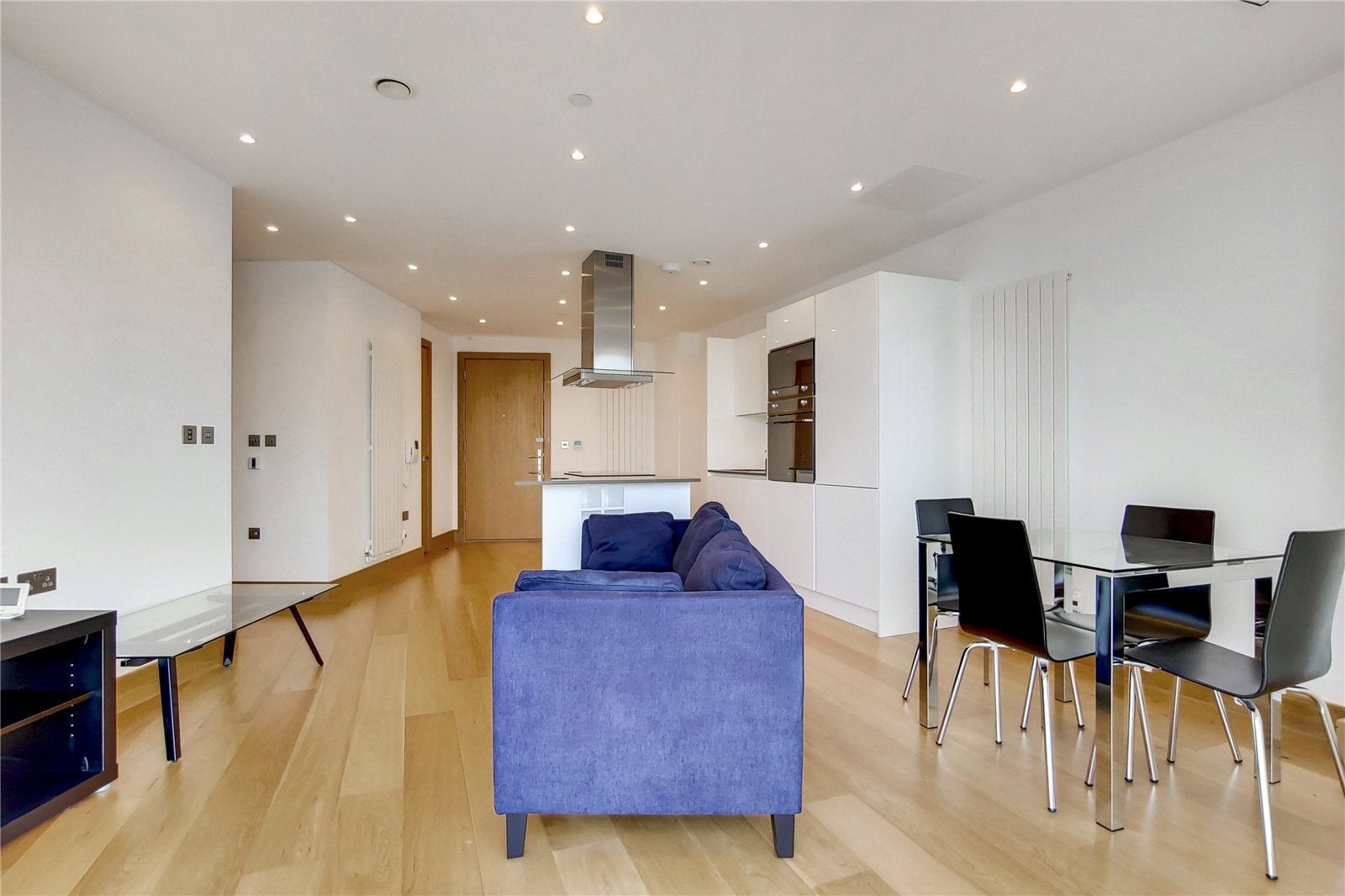 Flat Alexia Square in Greater London