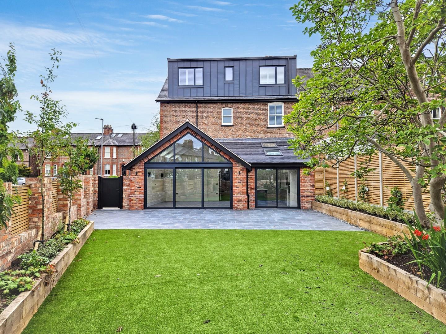 Flat Elm Road in Trafford