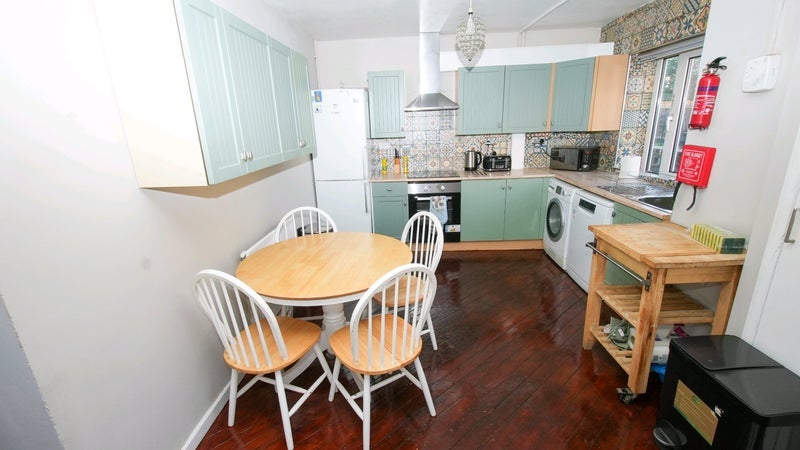 Room Whitmore Road in Greater London