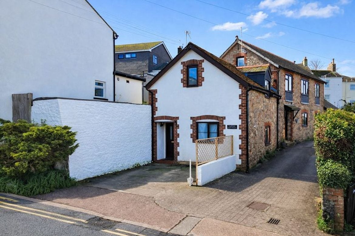 House Hartop Road in Torquay