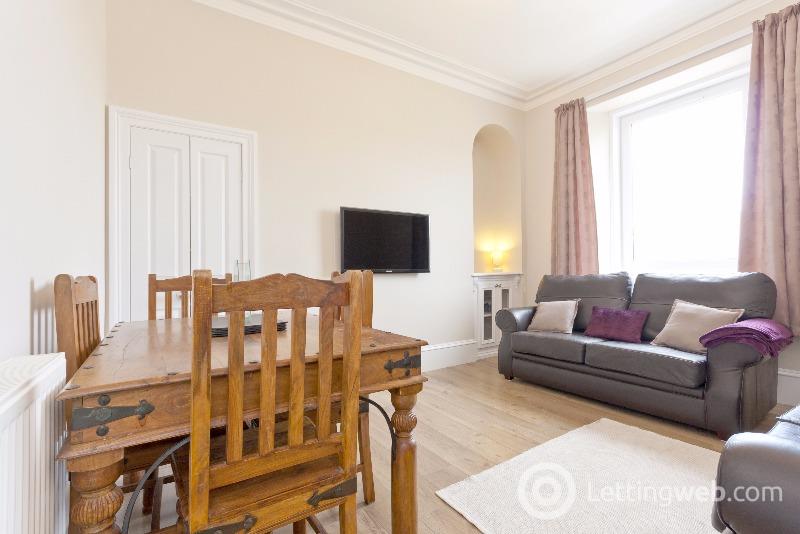 Flat Rosemount Place in Aberdeen City