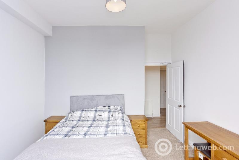 Flat Rosemount Place in Aberdeen City