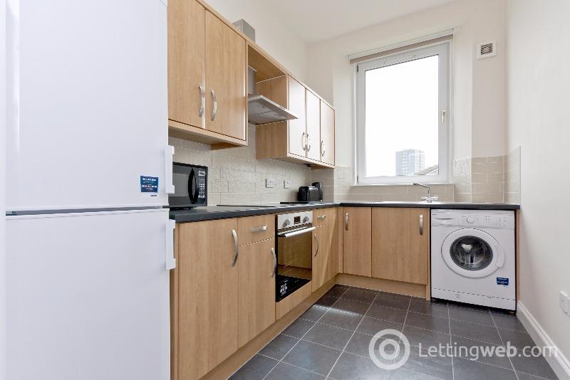 Flat Rosemount Place in Aberdeen City