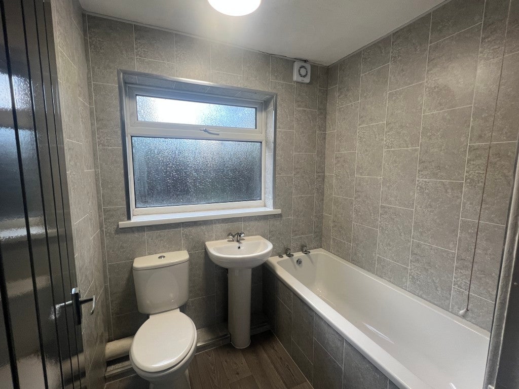 Flat Mitford Close in Sunderland