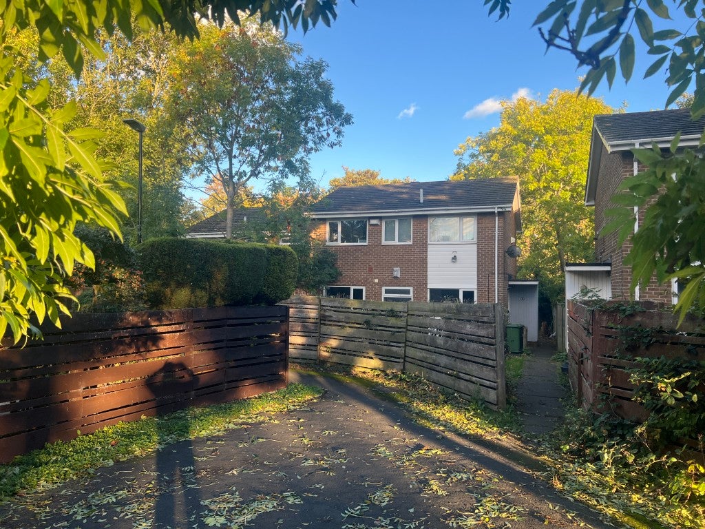 Flat Mitford Close in Sunderland
