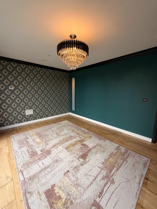 Room London Avenue in Glasgow