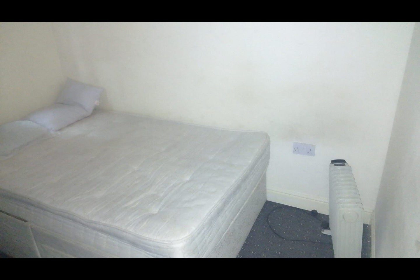 Room Rawsthorne Avenue in Manchester