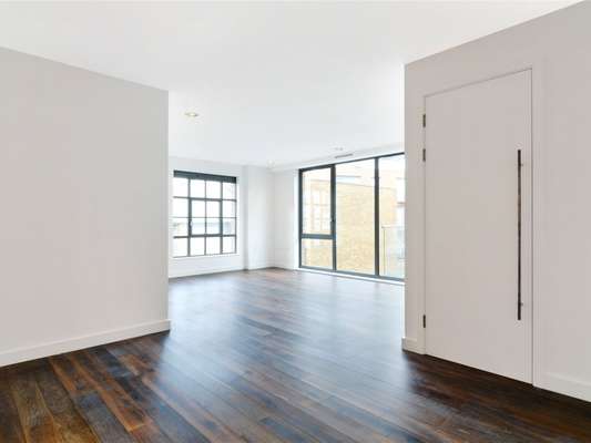 Flat Clapham Common North Side in Greater London