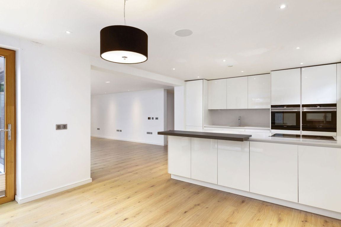 Flat Akehurst Lane in Sevenoaks