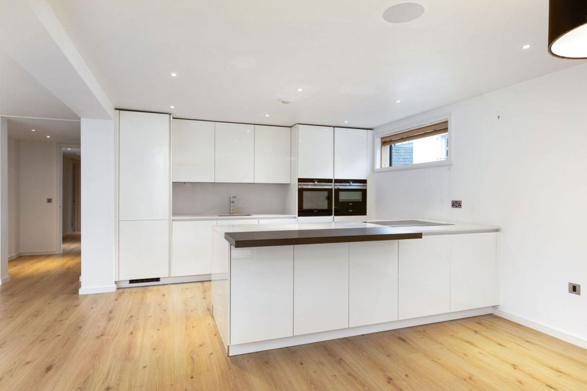 Flat Akehurst Lane in Sevenoaks
