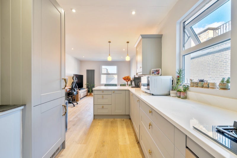 Flat Fulham Palace Road in Greater London