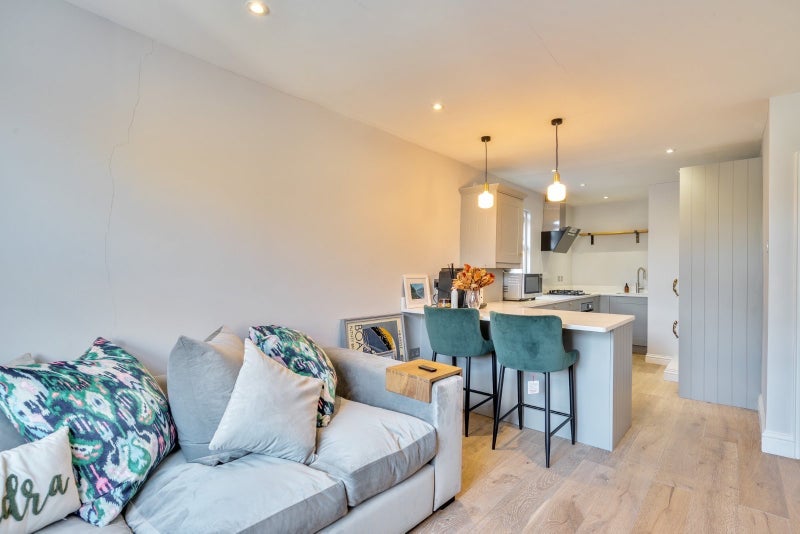 Flat Fulham Palace Road in Greater London