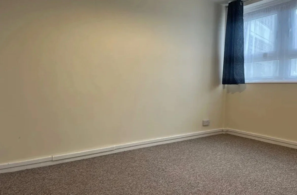 Flat Godman Road in Chadwell St Mary