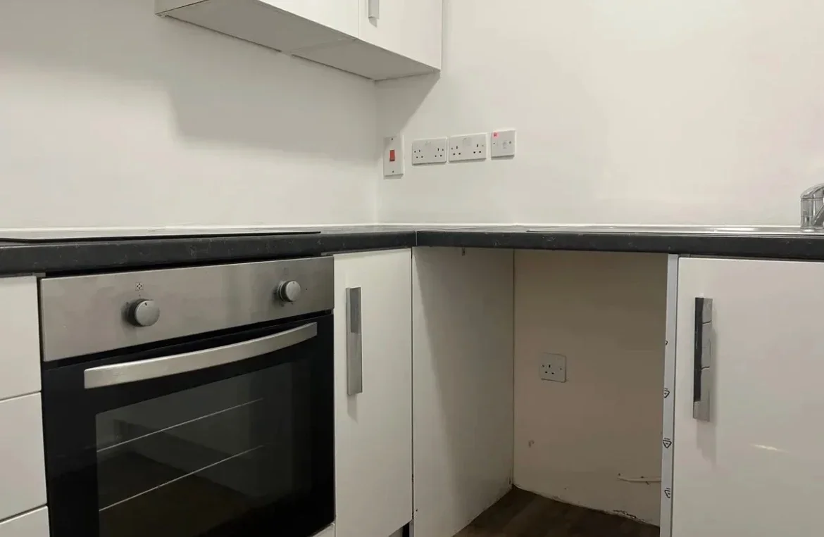 Flat Godman Road in Chadwell St Mary