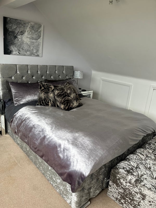 Room Clarendon Drive in Greater London