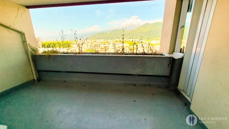 Flat Allée de la Pelouse in Grenoble