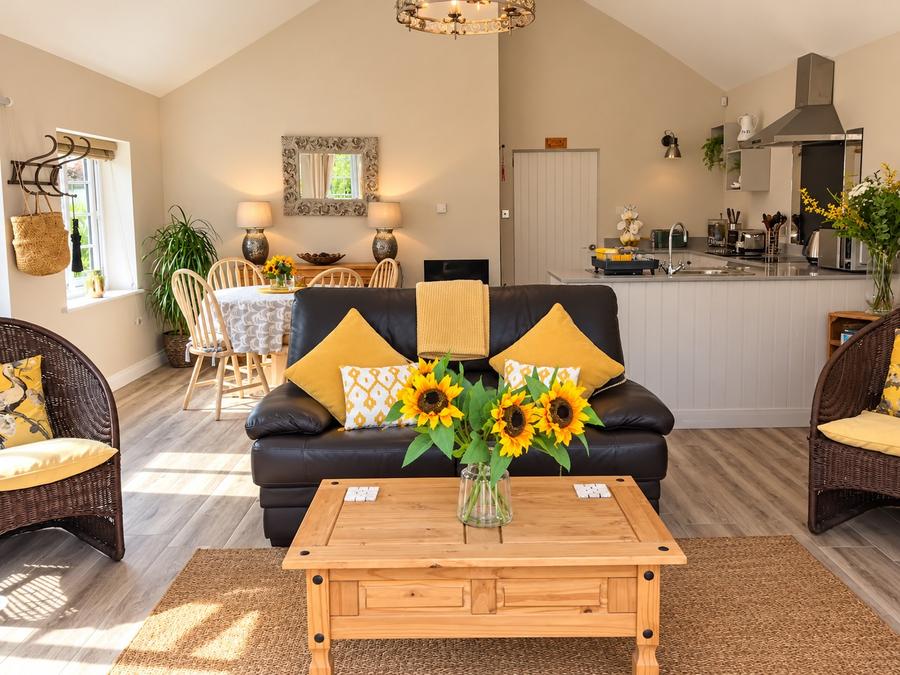 House Blackmoor in Langford