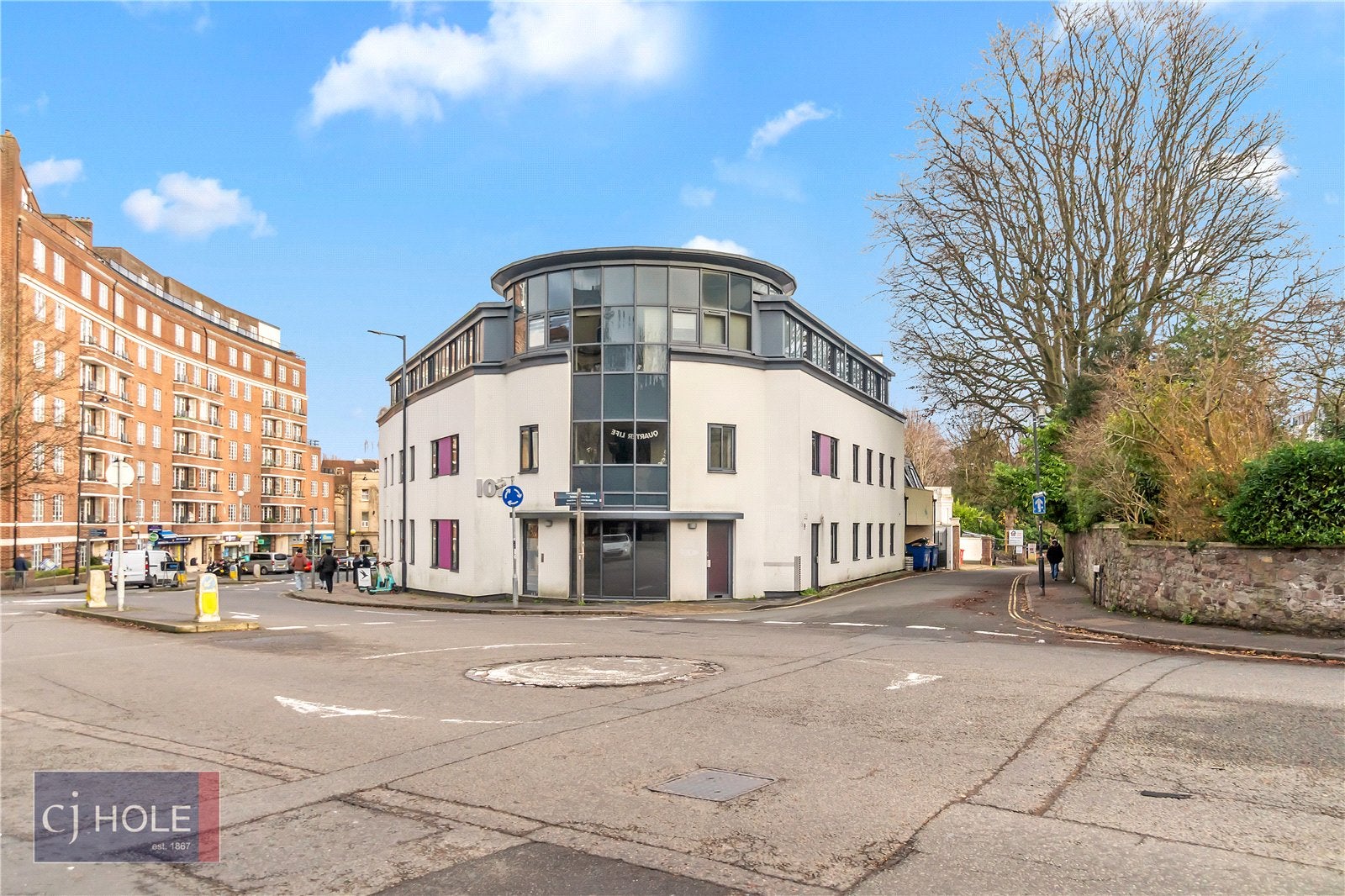 Flat Queen's Road in Bristol