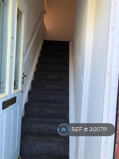Flat Roxholme Terrace in Leeds