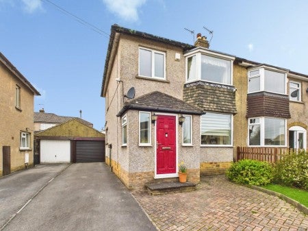 House Warren Lane in Bradford