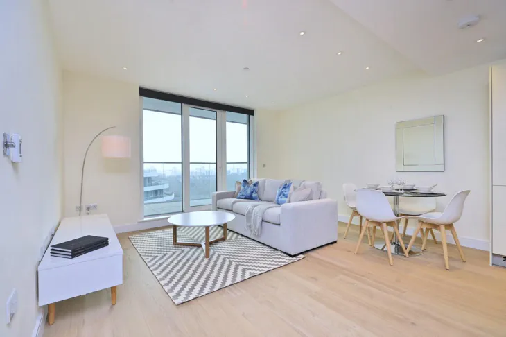 Flat Sopwith Way in Greater London