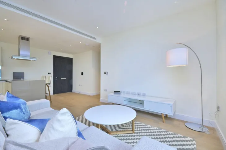 Flat Sopwith Way in Greater London