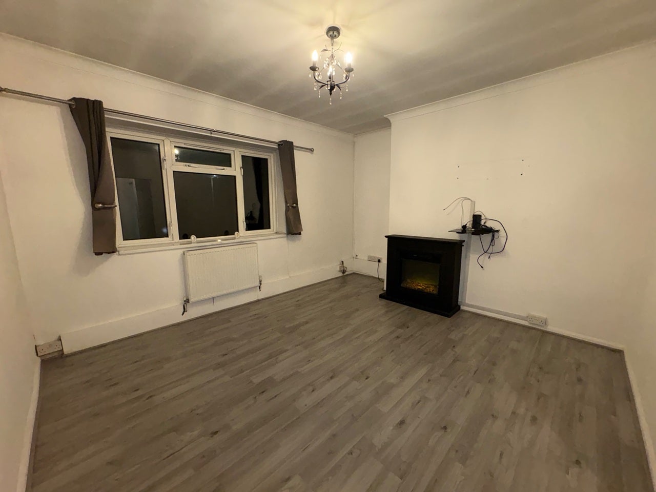 Flat Dagenham Road in Greater London