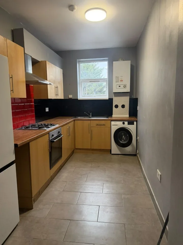 Flat Horsenden Lane North in Greater London