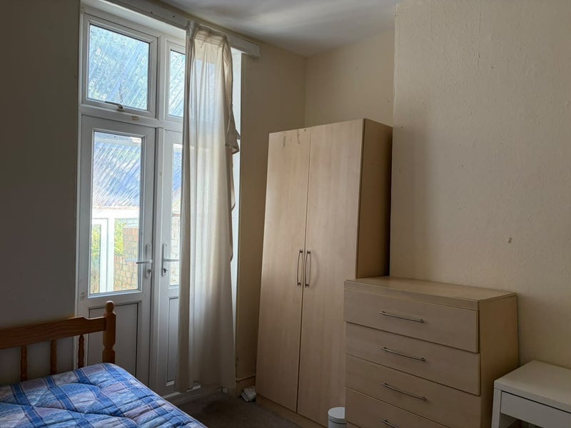 Room Osborne Avenue in Bristol