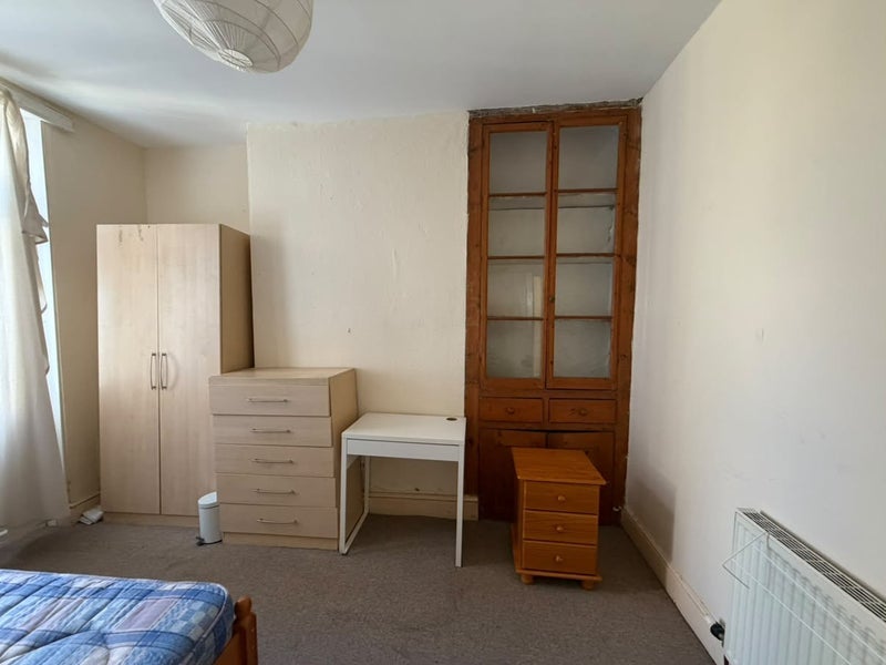 Room Osborne Avenue in Bristol