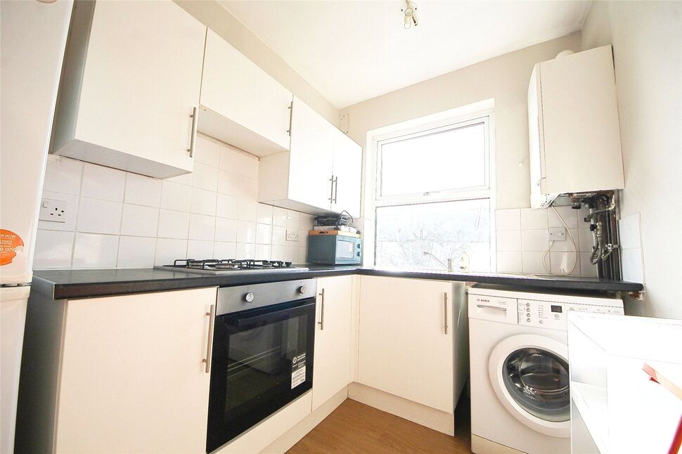 Flat Bertram Road in Greater London