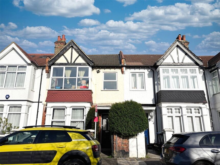 Flat Bertram Road in Greater London