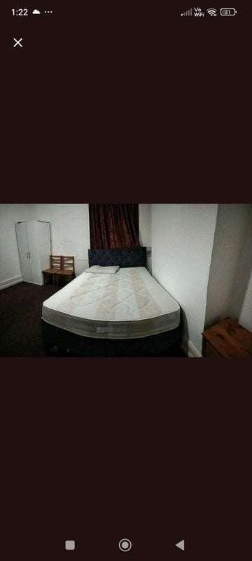 Room High Street South in Greater London
