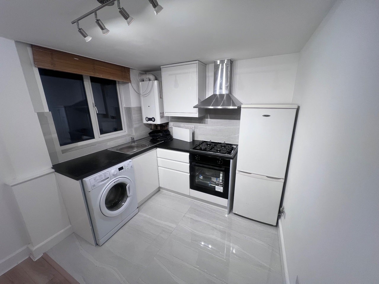 Flat Devonshire Road in Greater London