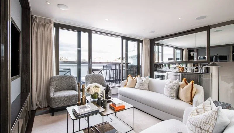Flat Prince of Wales Terrace in Greater London
