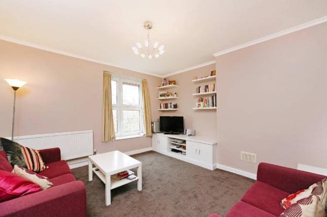 Room Wandsworth Road in Greater London
