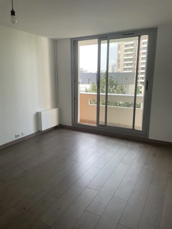 Appartement Avenue de la République à Aubervilliers