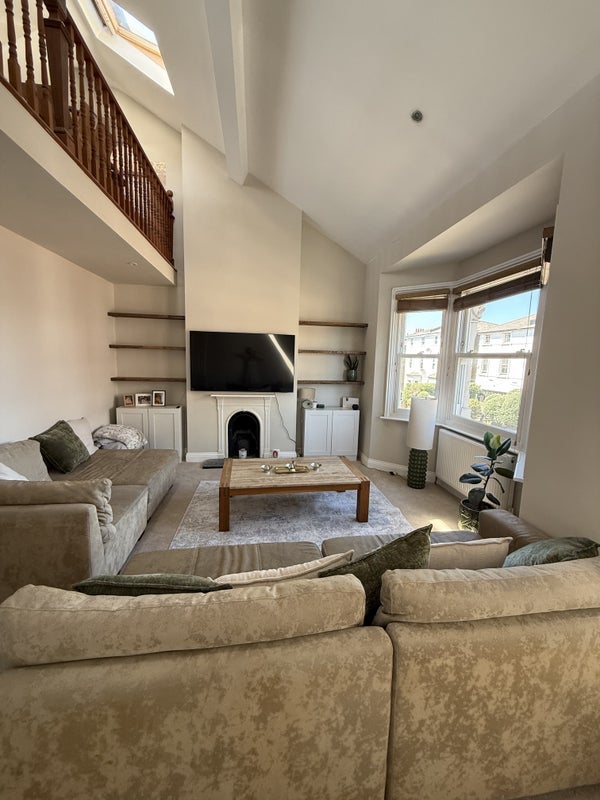 Room Lower Richmond Road in Greater London