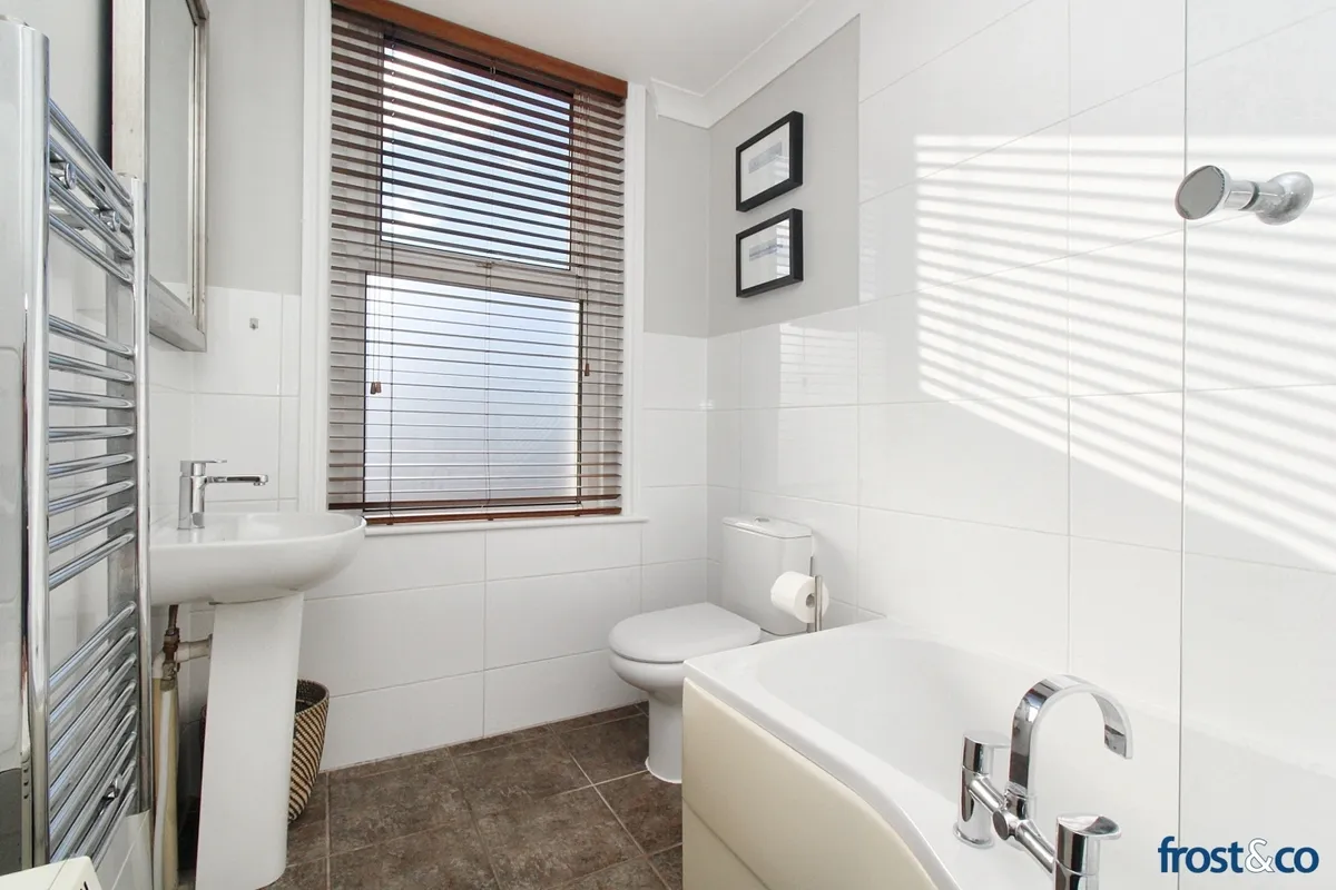 Flat Balmoral Road in Poole