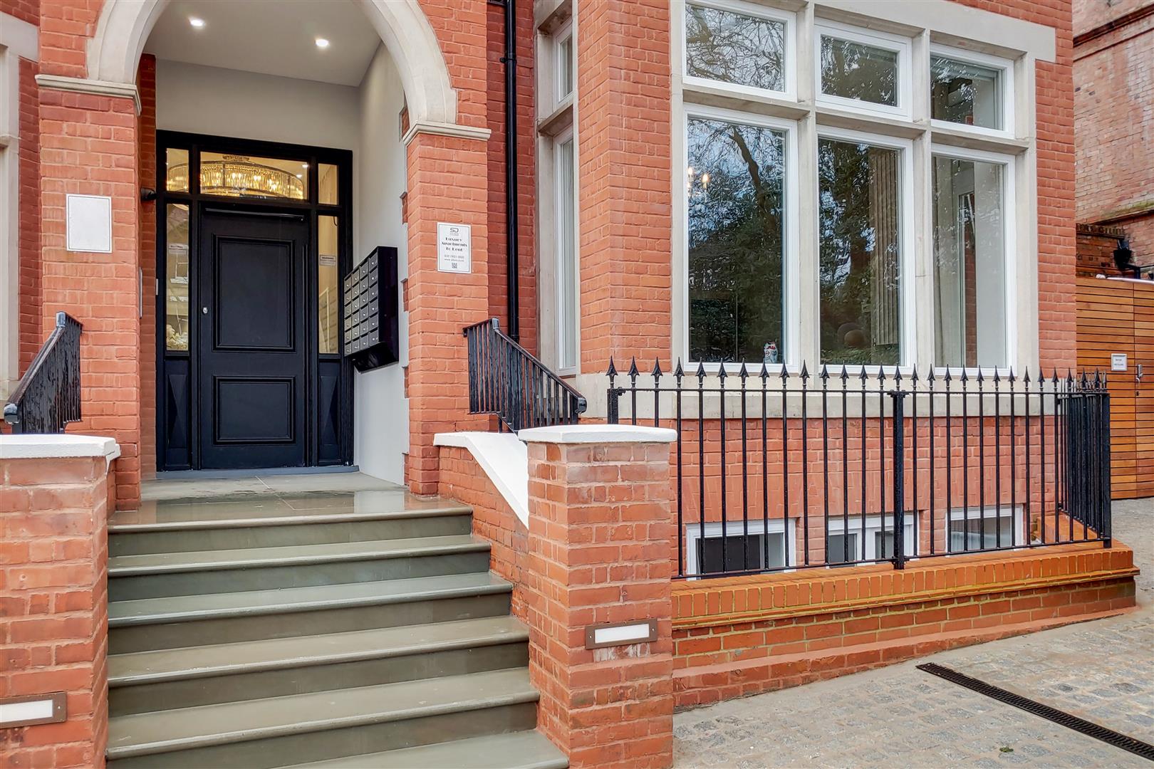 Flat Fitzjohn's Avenue in Greater London