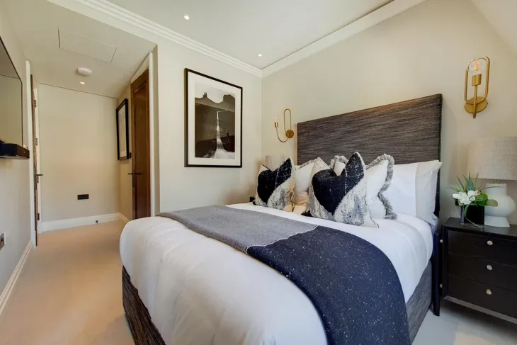 Flat Prince of Wales Terrace in Greater London