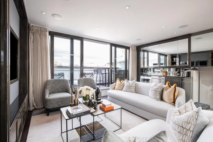 Flat Prince of Wales Terrace in Greater London