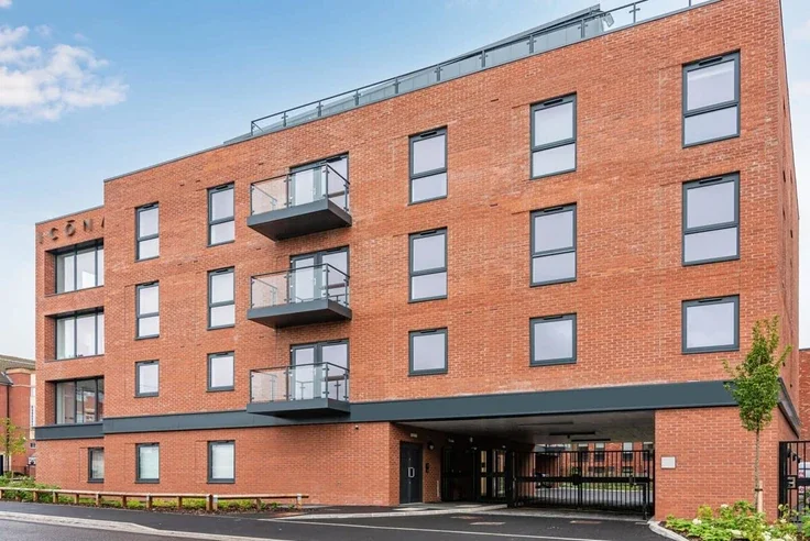 Flat Hallfield Road in York
