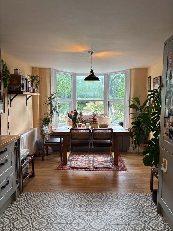 Flat Wightman Road in Greater London