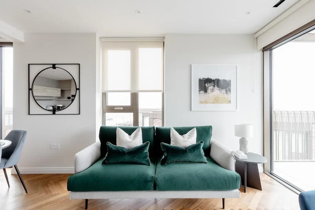 Flat Michael Road in Greater London