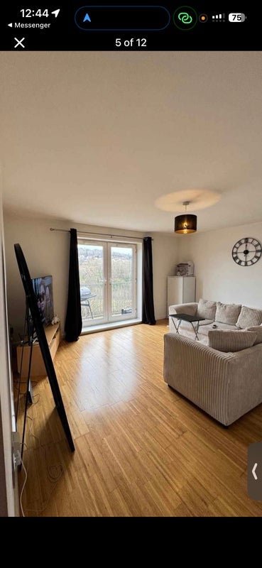 Room Otley Road in Bradford